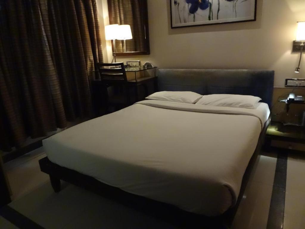 Hotel Sapna Marine Mumbai Dış mekan fotoğraf